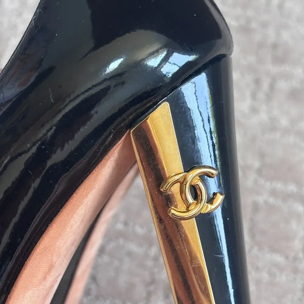 CHANEL Black Patent Leather Peep Toe Pumps Gold CC Sculptural Heels EU 40 US 10